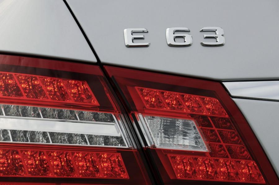  Mercedes-Benz E63 AMG 2010 года  (фото 56 из 57)
